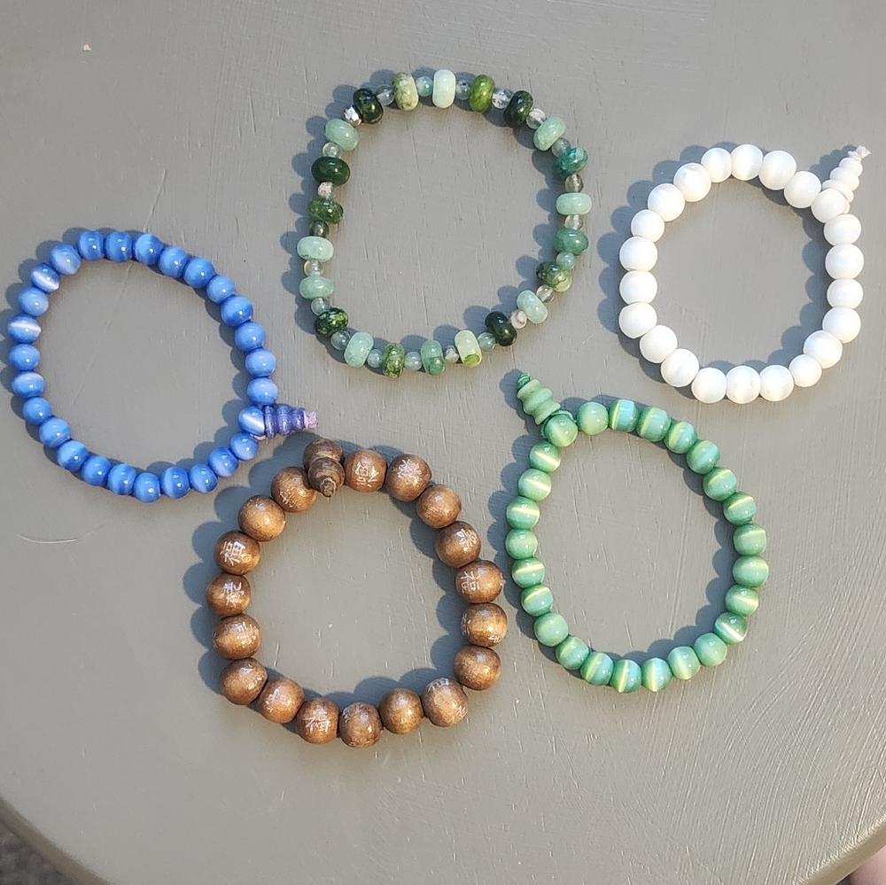 Set of 5 beaded bracelets